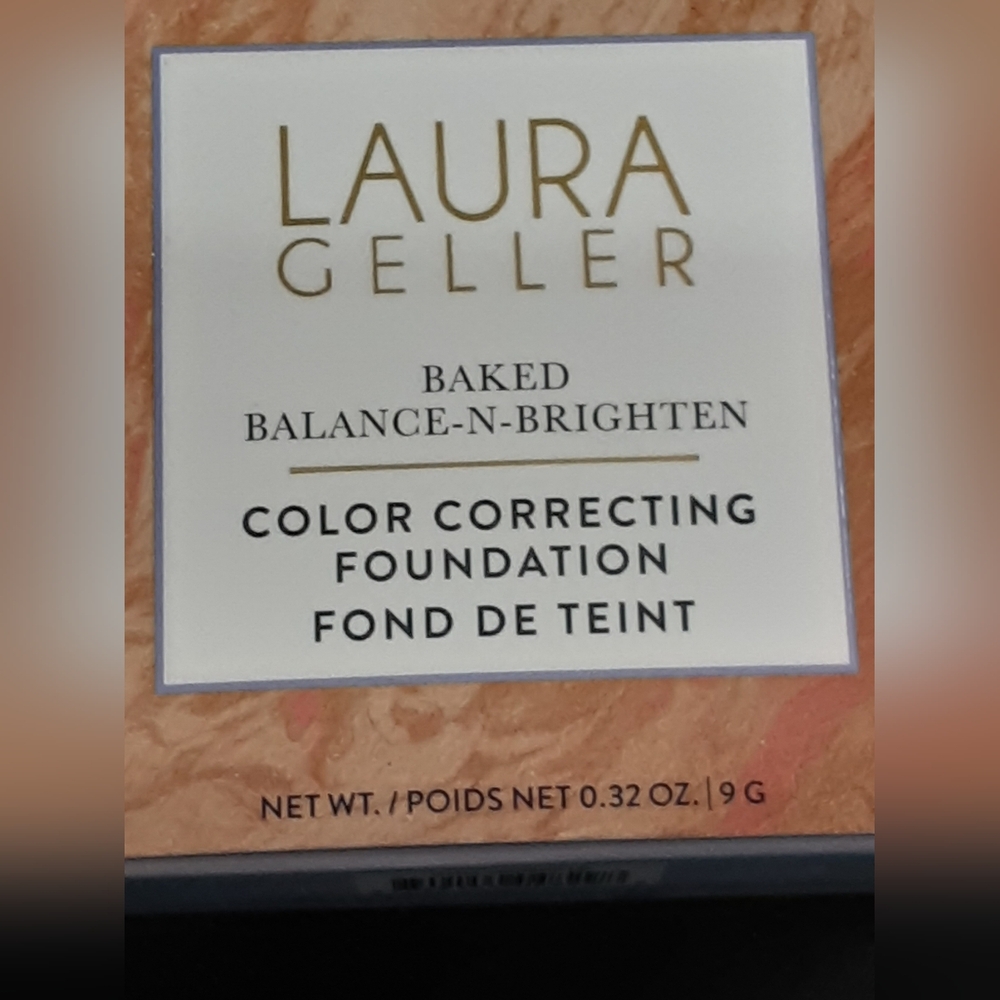 Laura Geller Baked Balance-n-Brighten Color Correcting Foundation Porcelain M182